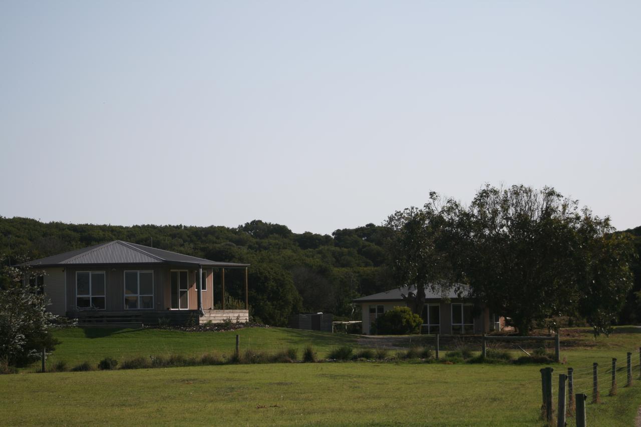 Driftwood Villas Sandy Point Exterior photo
